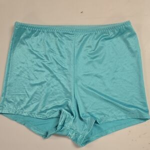 Vassarette Women's Boysgorts NWOT